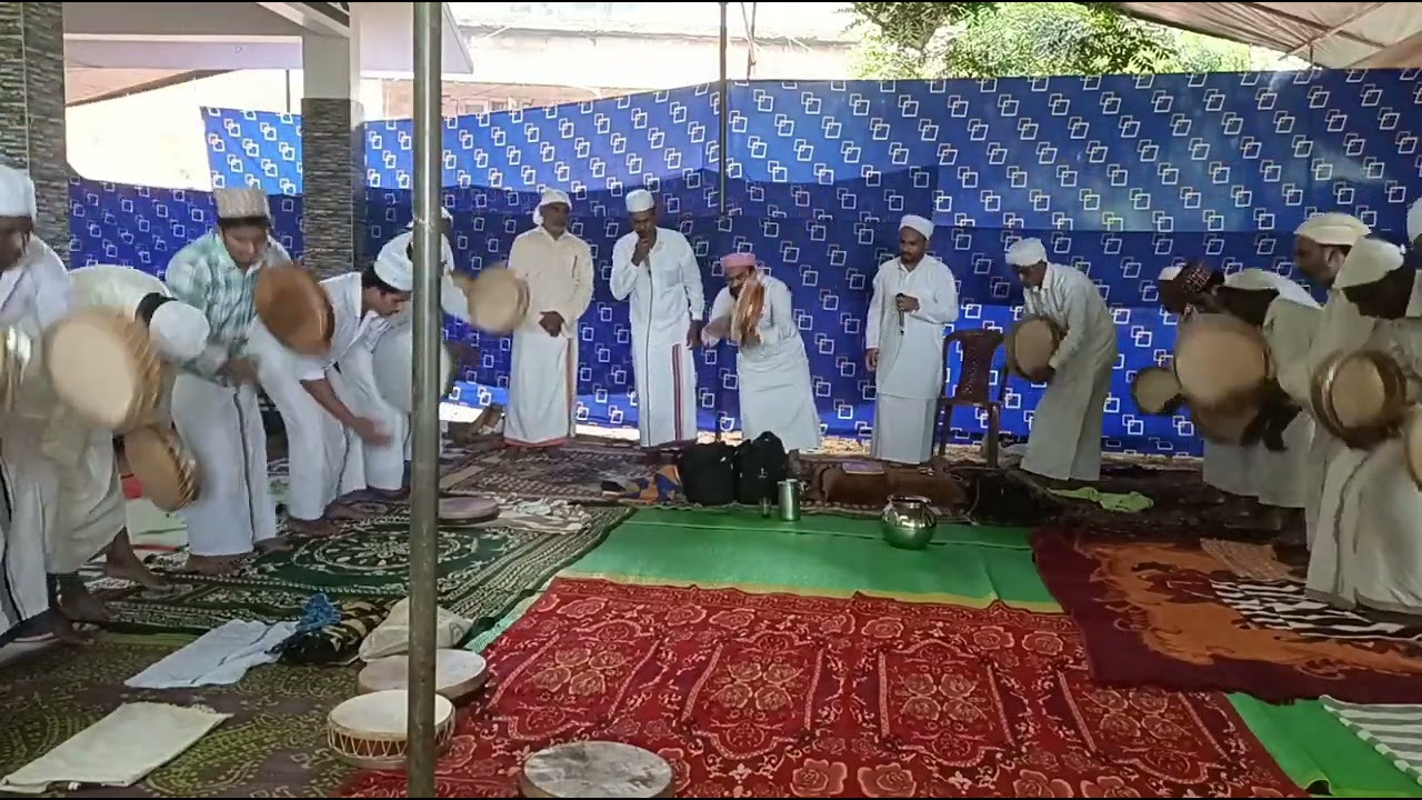 രിഫാഈ റാത്തീബ് സംഘം കണിയാമ്പറ്റ മില്ലുമുക്ക് വയനാട് . പുലിക്കാട് നടന്ന മജ്‌ലിസ്