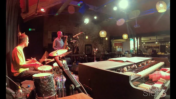 Dave Storey Trio - 4am Haircut