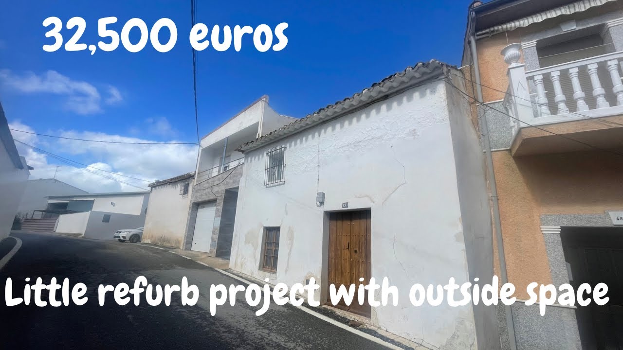 Spanish Property for Sale.  Small refurbishment in the popular village of Castil de Campos 32500