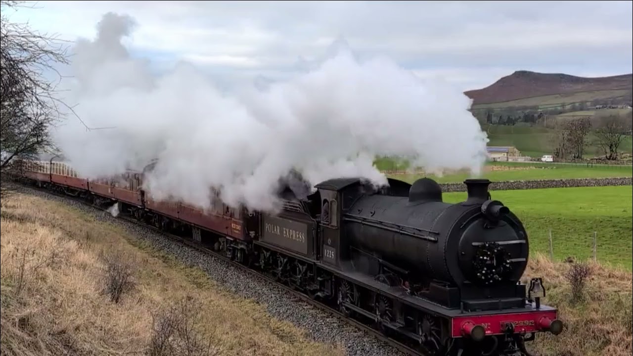 The Embsay Polar Express! L&NER J27 2392, Embsay & Bolton Abbey Railway. (24/12/25)