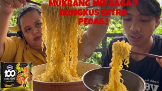 AKHIRNYA YESI IKUT MUKBANG MIE GAGA 10 BUNGKUS EXTRA PEDAS ??? MAKAN LANGSUNG DARI WAJAN PANAS !!