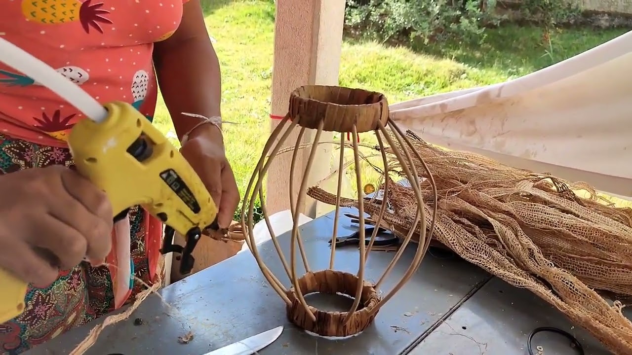 artesanato com a renda da bananeira