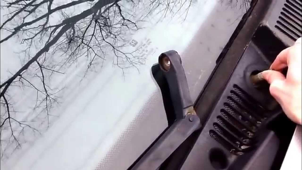 How to change a wiper transmission in a 2003 Saturn Ion. No timing of