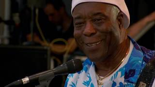 Buddy Guy with Jonny Lang &amp; Ronnie Wood - Five long Years (Crossroads Guitar Festival 2010)