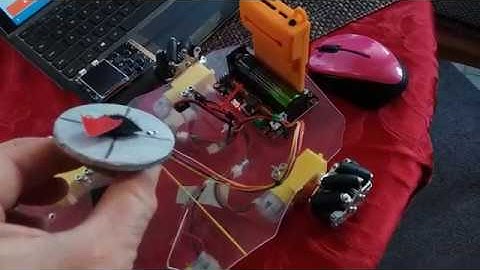 MakeCode Arcade Meowbit drives Stepper Motor on Robot:bit