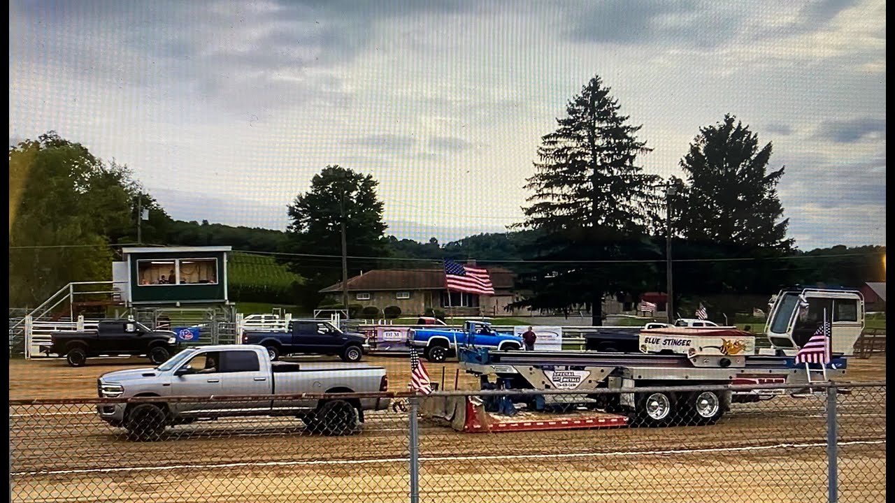 Bullskin Fair Truck Pulls 2022 - YouTube