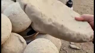 How to Keep Grapes  Fresh For Six Months, KANGINA a Mud and Straw Tray used in Afghanistan