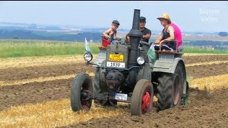 Traktoren in Limbach-Oberfrohna - 2/4 - Lanz Bulldog Tractor plowing - Feldtag