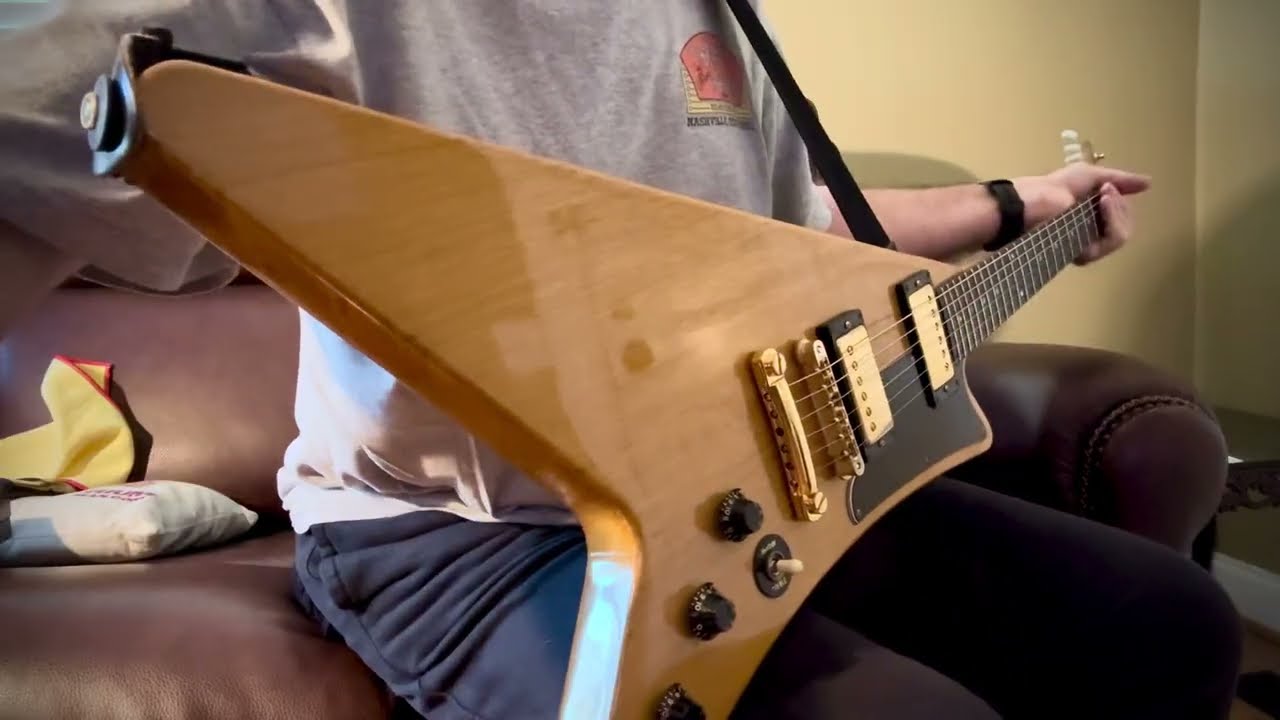 Icarus' dream Suite Opus 4 - Adgio  Played on my Gibson Moderne Guitar 🎸 