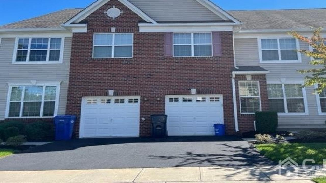 2418 Canterbury Lane, North Brunswick, NJ Presented by Poornima Kapoor