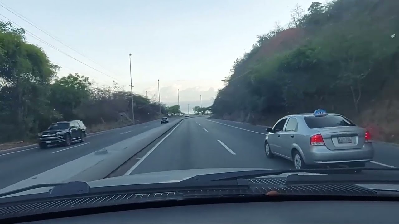 VIA CARACAS - ORICAO - CHICHIRIVICHE DE LA COSTA - LA GUAIRA