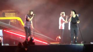 Liam&amp;Harry Have a Dance Party At Cardiff&amp;Through The Dark 6 6 15  One Direction