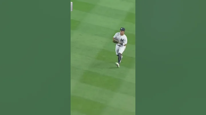 Oswaldo Cabrera is EVERYWHERE for the Yankees!