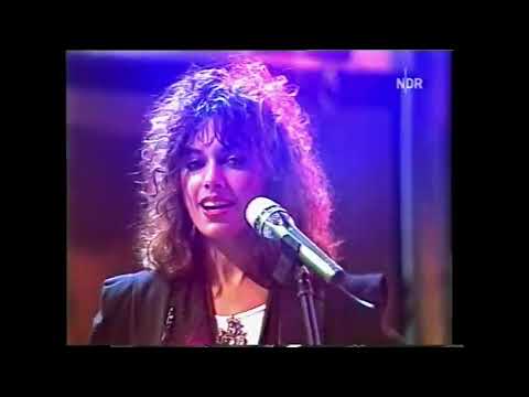 The Bangles - Manic Monday (live)