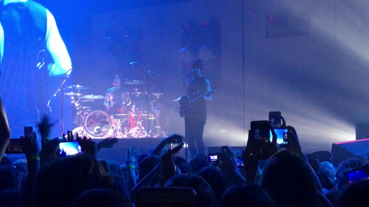 Ride Twenty One Pilots Emotional Roadshow Tour 2017 Providence