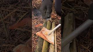 The Girl Teaches How To Survival