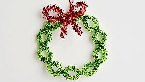 How to Make Pipe Cleaner Wreath Ornaments