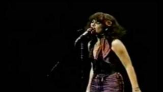 Linda Ronstadt : Love is a Rose  (1977)  ★★★★★ chords