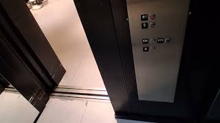 Schindler HT 330A hydraulic elevator at Zara at the Cross County Center mall (Yonkers, NY)