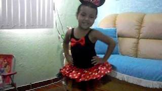 Menina De 4 Anos Sambando