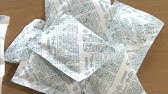 ガーデニングはじめました 土に石灰 乾燥剤 と玉子の殻を蒔こう Youtube ガーデニングはじめました 土に石灰 乾燥剤 と玉子の殻を蒔こう Youtube
