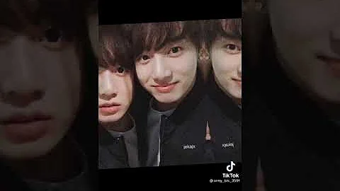 Who is older Jungkook or Jung Hyun?