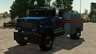 Downloadlink: https://www.modhoster.de/mods/gmc-c7000-service-fuel-truck-940e5f44-bda4-4726-87b9-dd3d82ad6a93

Der GMC C7000 ist ein vielseitiges Service- und Tankfahrzeug – ideal zur Unterstützung deiner landwirtschaftlichen Arbeiten.

Funktionen:
– Tankvolumen: 1500L
– Service-Aktivierungspunkt am rechten Hinterrad
– Vollständig animierte Serviceplattform mit IC-Steuerung
– Motorleistung: 250 PS
– Höchstgeschwindigkeit: 120 km/h

Konfigurationsmöglichkeiten:
– Farbwahl
– Kennzeichen
– Skins
– Stoßstangen
– Grill (Chevy/GMC)
– Räder
– Extras (Sonnenblende, Antenne)
– Passagierunterstützung

Changelog:
– Anpassbare Anhängehöhe hinten hinzugefügt