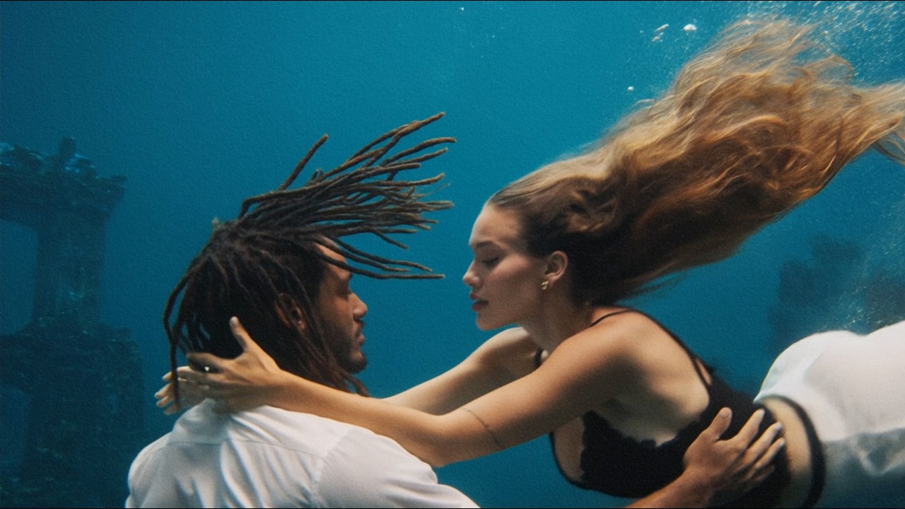 Jaycee - Spectrum (Official Music Video) adlı videoyu YouTube'da izle Jaycee - Spectrum (Official Music Video) adlı videoyu YouTube'da izle