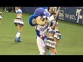 ドアラの復讐 前日のお返しになつリーダーの腕を無理矢理鷲掴みにしタオルを奪い投げ捨てるwww中日ドラゴンズ Japanese baseball mascot & cute cheerleaders