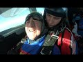 Flyvende morfar: 90-årige Niels fik endelig brugt sin fødselsdagsgave 4000 meter oppe i luften