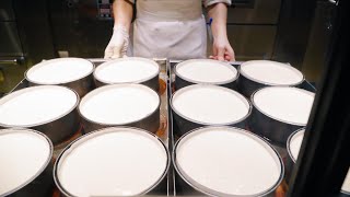 ぷるんぷるん~ りくろーおじさんのチーズケーキ in 大阪 ∥ Jiggly~ Fluffy Japanese Cheesecake in Osaka, Japan