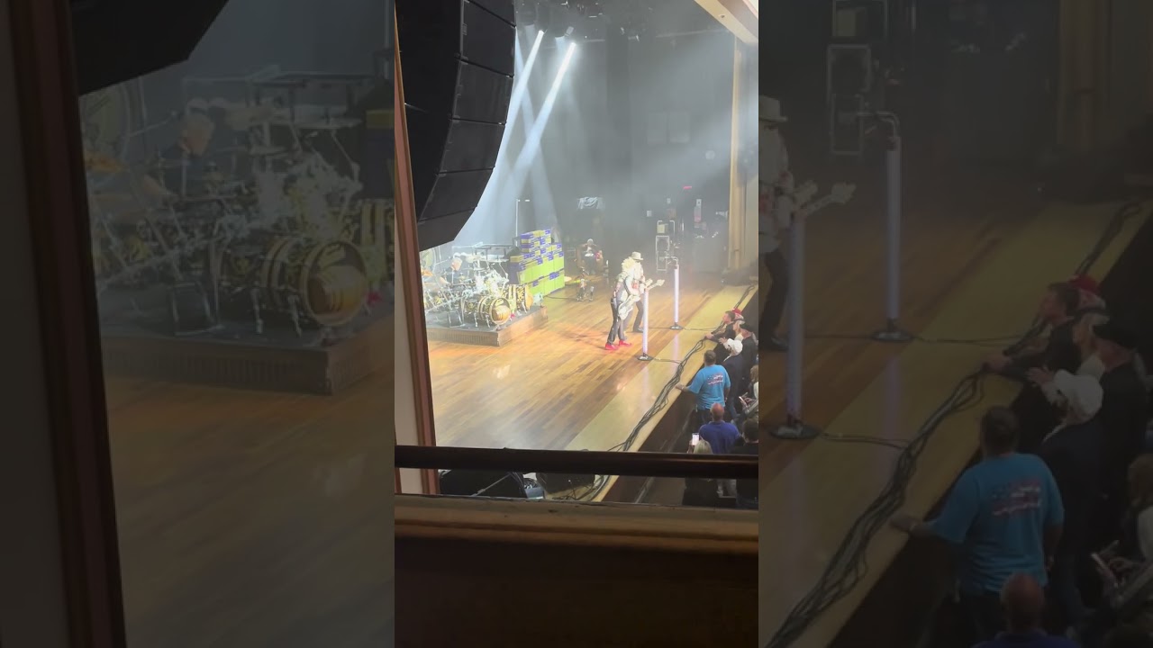 ZZ Top- Gimme All Your Lovin’ (Live at the Ryman Auditorium 11-18-24) Nashville, TN