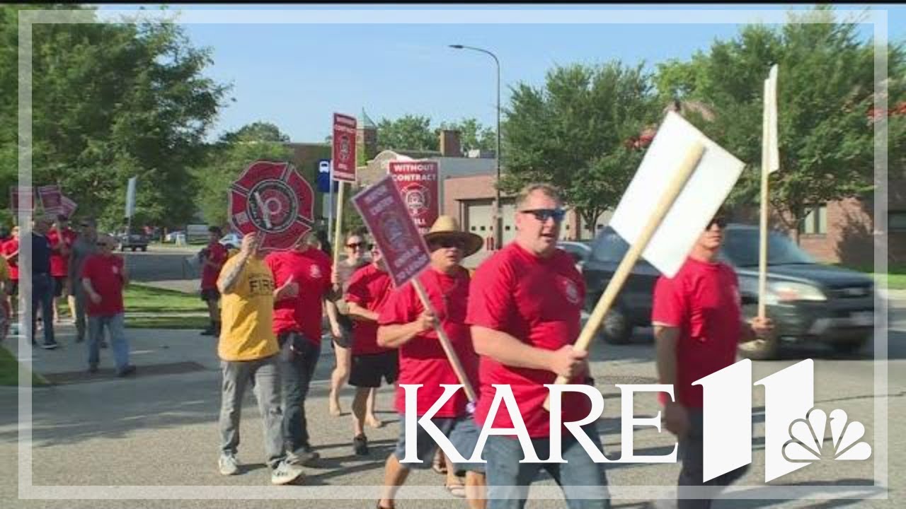 St. Paul firefighters fight for new contract