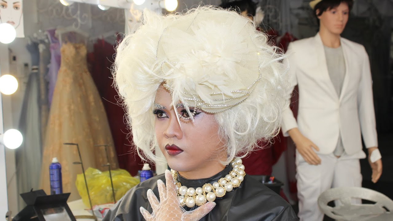 ( full ) Classic halloween boy to girl / Makeup YouTube