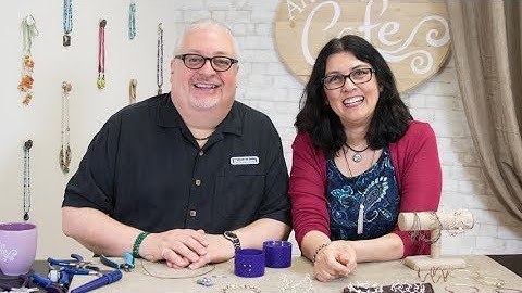 Artbeads Cafe - Using the Beadalon 3D Bracelet Jig & Artsy Wire with Wyatt White and Cynthia Kimura
