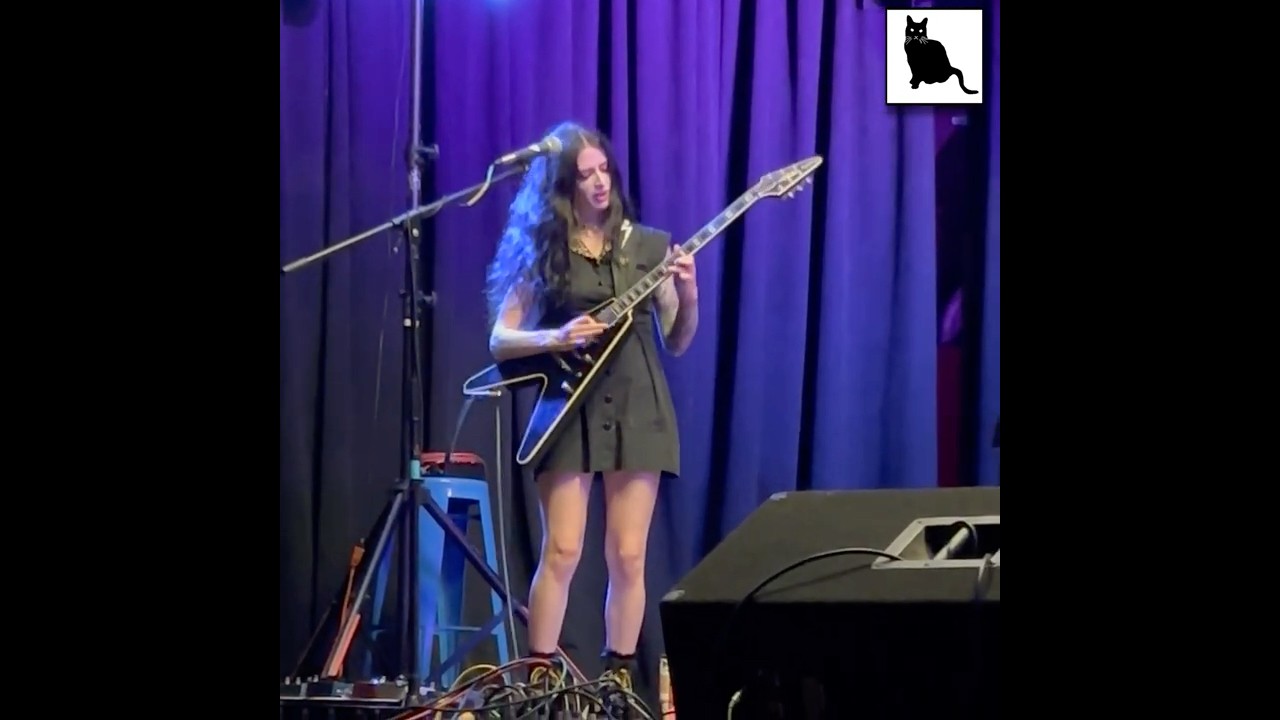 Guitar solo | Mommy Mommy performs at Outsound Summit 2026