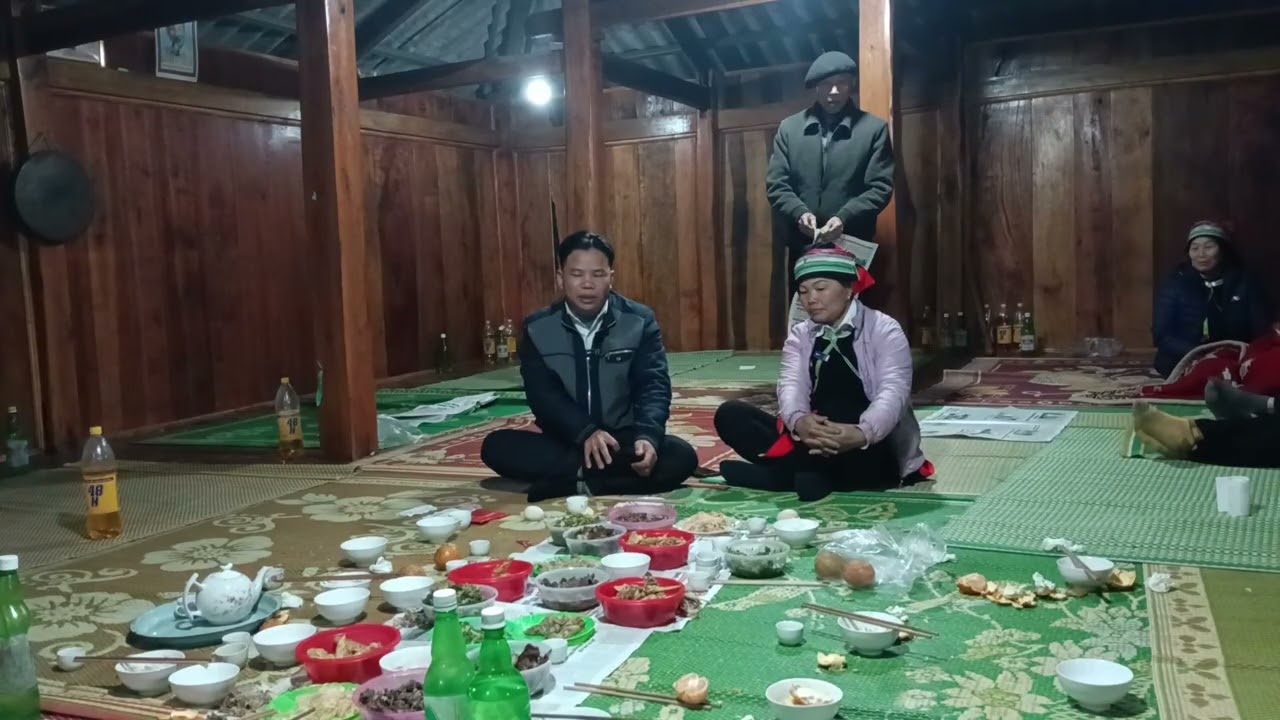 CÔ MẸ ỎN HÁT GIAO LƯU VỚI ANH BỐ STHỈNG #hatdao 