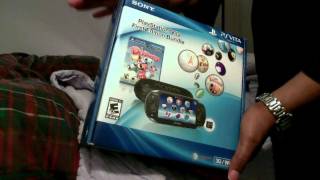 Unboxing PS Vita First Edition Bundle (US VERSION)