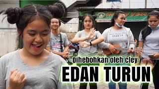 Pengamen cantik bikin salting...!!!edan turun goyang cley paling heboh