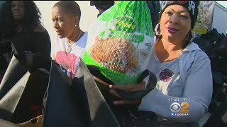Thousands Line Up For Annual Turkey Giveaway From Jackson Limousines