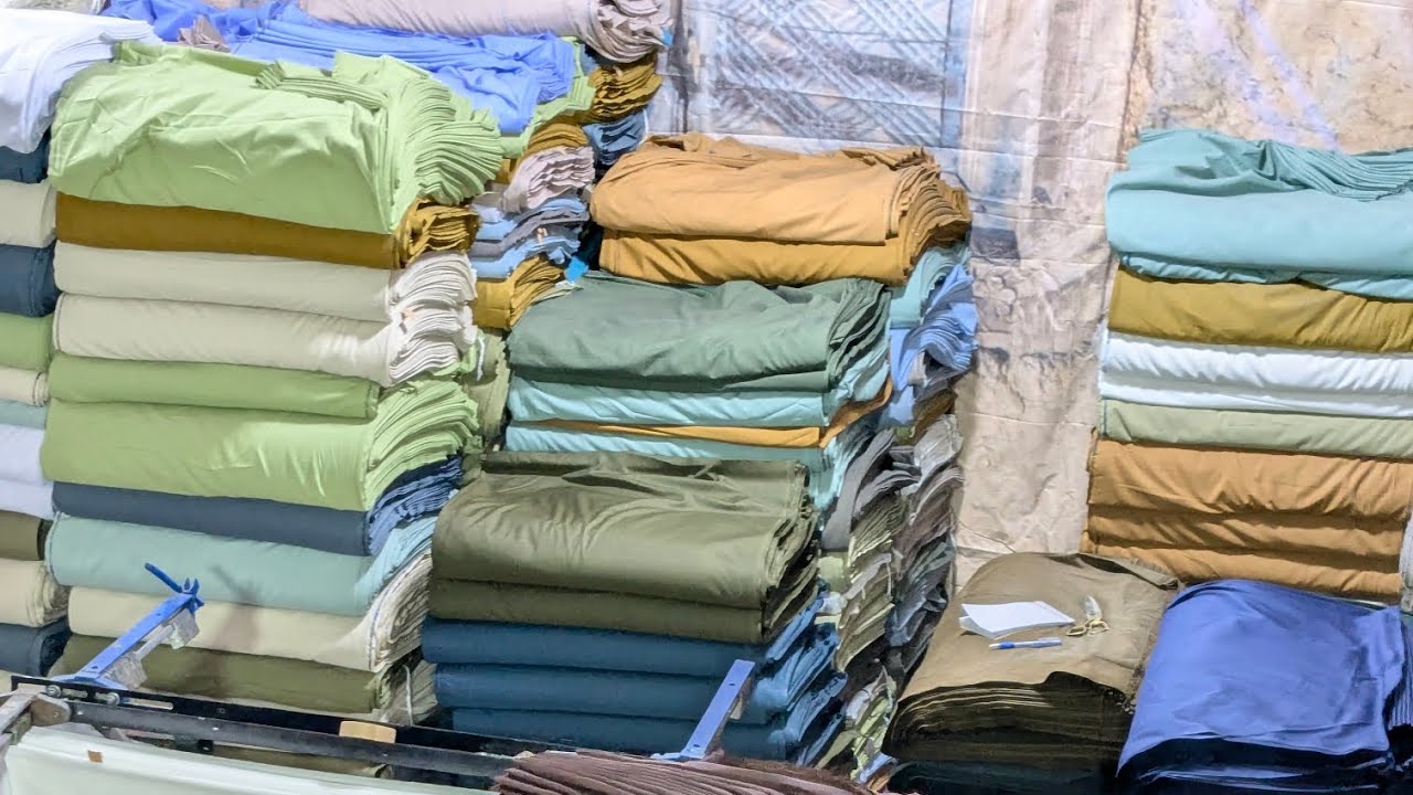 فیصل آ باد میں کپڑے کی ہول سیل مارکیٹ /Wholesale market of clothes in Faisalabad