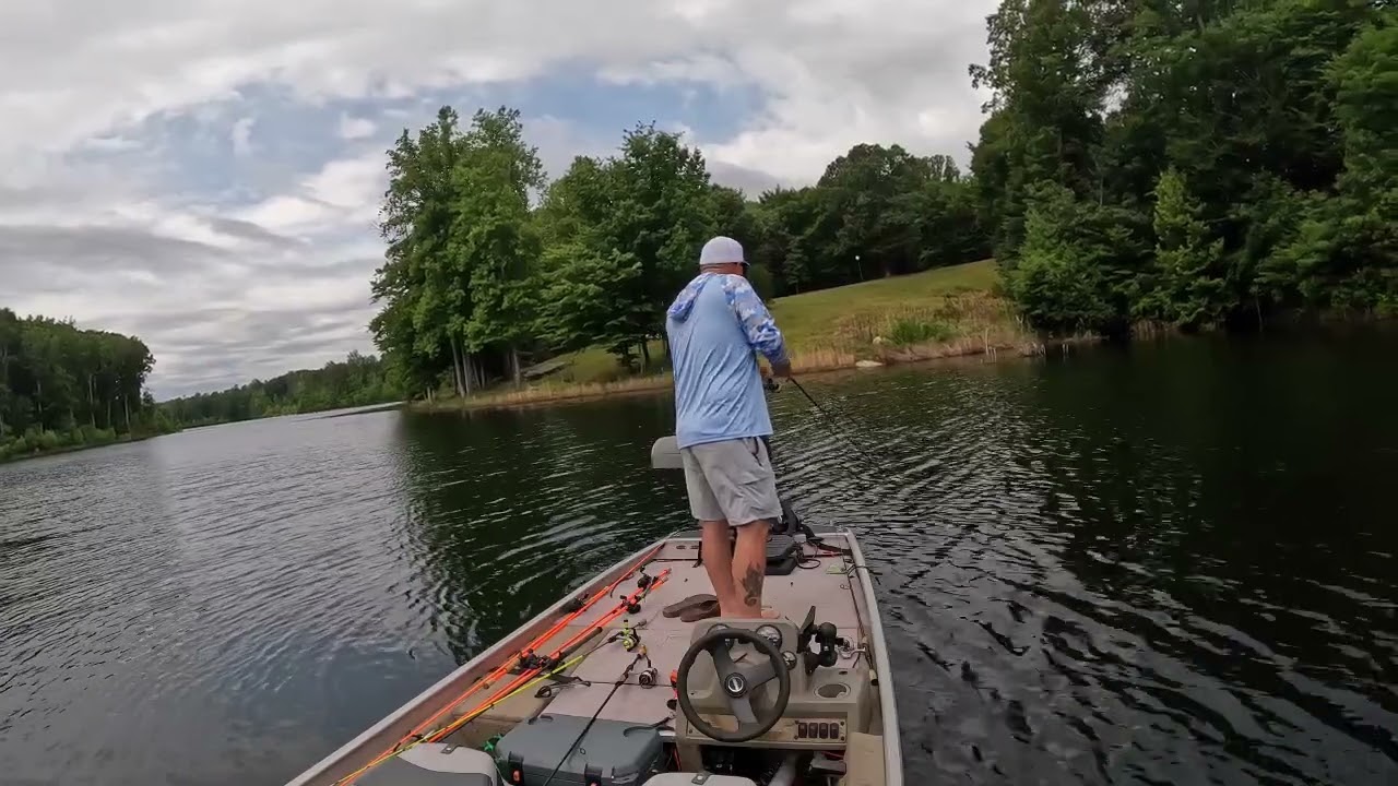 Largemouth Bass fishing at Lake Mooney in Stafford Va