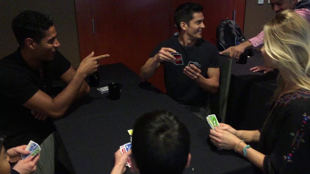 The Good Doctor's Nicholas Gonzalez, Freddie Highmore, Beau Garrett and Chuku Modu play UNO