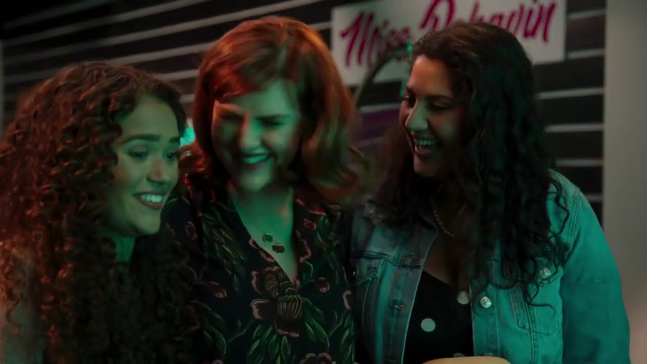 American Pie Presents Girls' Rules Trailer Madison Pettis, Lizze