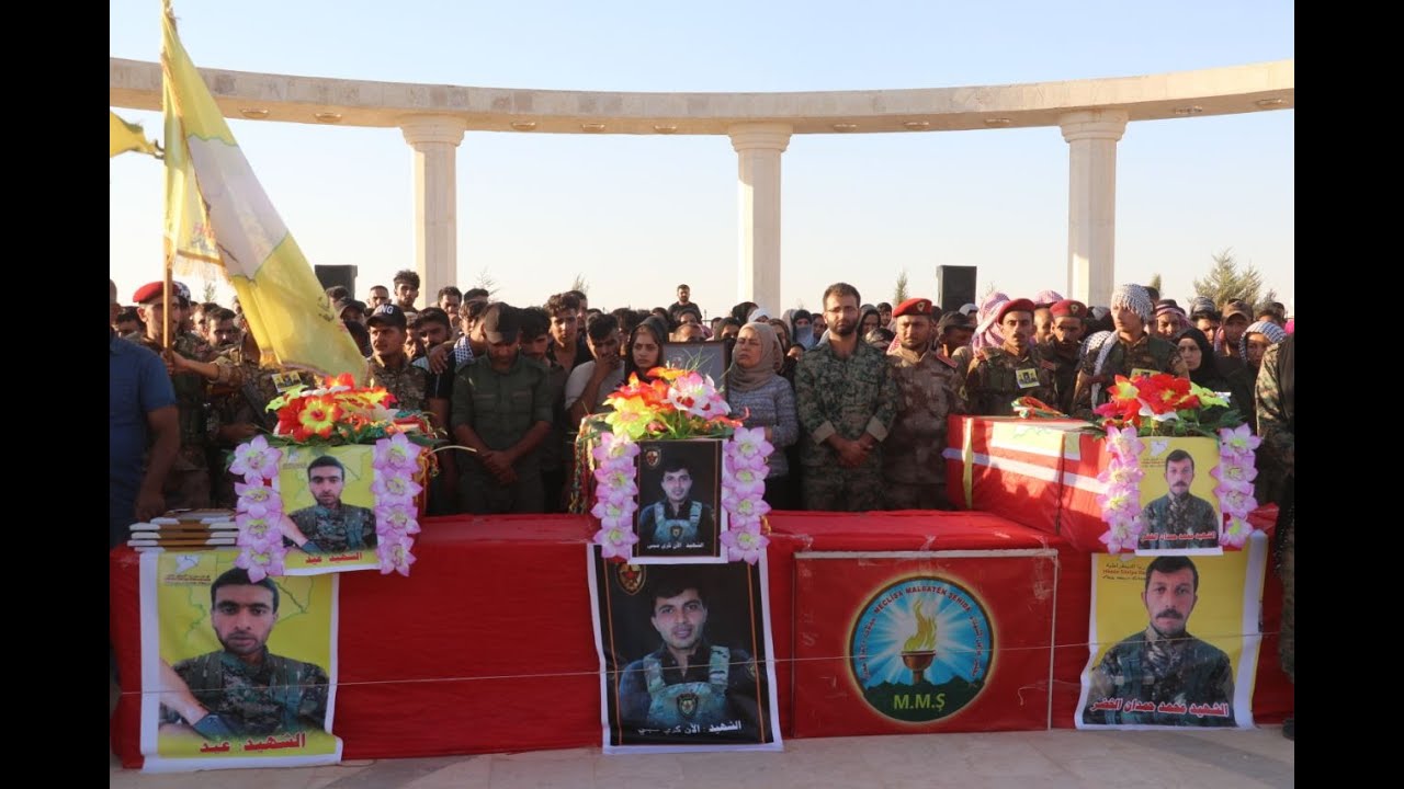 مَجلِسُ الرَّقّة العسكريّ يُشيّعُ جثامين ثلاثَة شُهداء من مقاتليه إلى مزار 