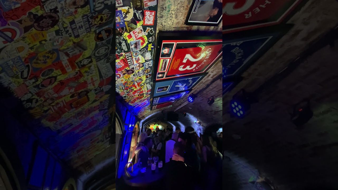 🎥 The Cavern Club, Beatles: Liverpool's Legendary Music Venue! 🎶🌟