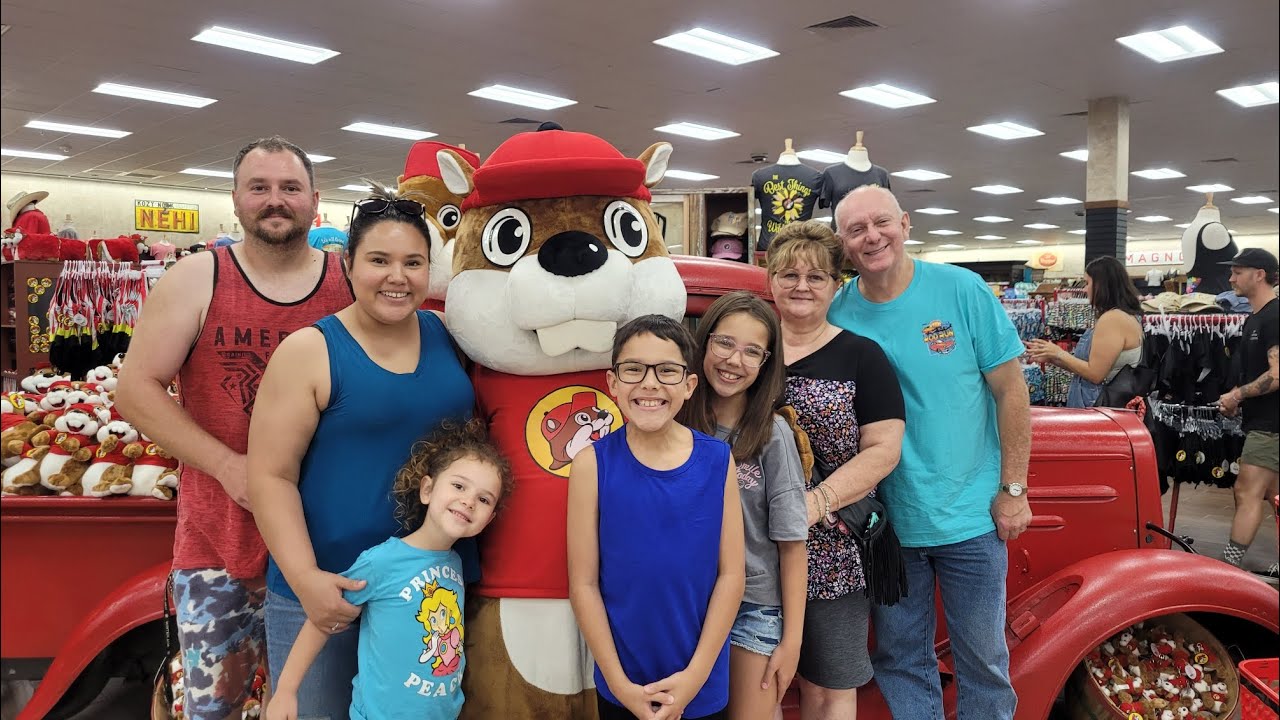 Visiting one of THE WORLD'S LARGEST Gas Station! BUCEE'S! in Crossville