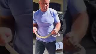 RFK Jr. Leaves Meeting to Wrangle Highly Venomous Rattlesnake in His Driveway #shorts