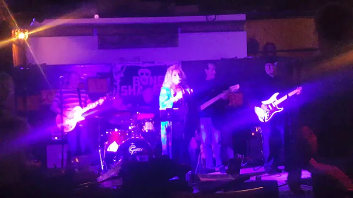 Kim Riley with the Boneshakerz