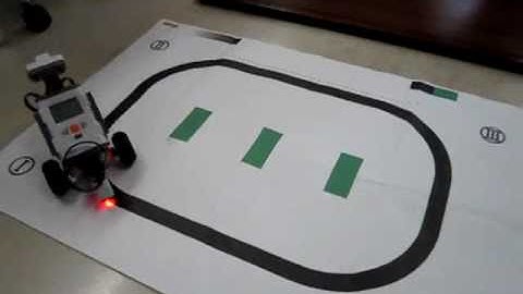 LEGO MINDSTORMS NXT Line Following Robot